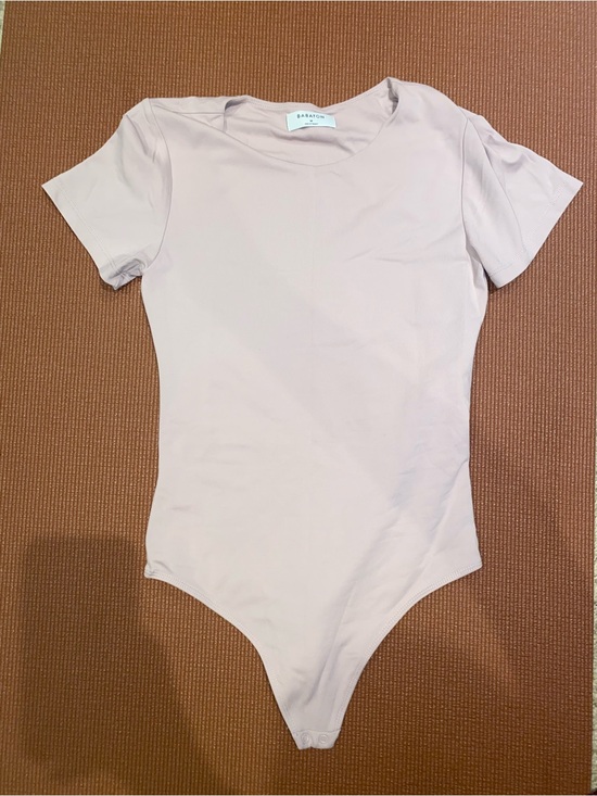 Aritzia Tops - Aritzia Babaton Short-Sleeve One-Piece Bodysuit in Light Blush